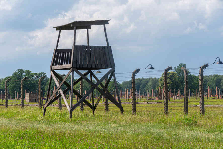 Polonia 063 - Auschwitz ll-Birkenau.jpg